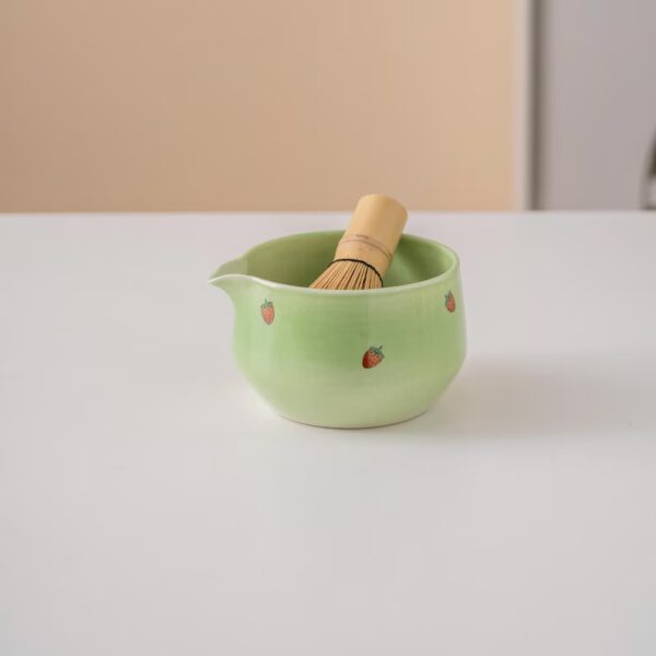Hand-painted Strawberry Ceramic Matcha Bowl Set Green Matcha Tea Set 450ml