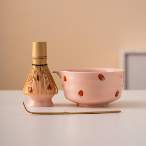 Hand-painted Strawberry Ceramic Matcha Bowl Set Pink Matcha Ceremonial Set 450ml