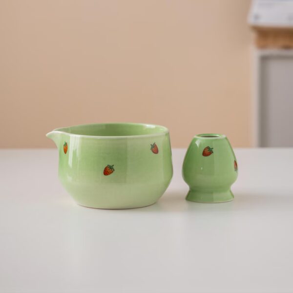 Hand-painted Strawberry Ceramic Matcha Bowl Set Green Matcha Tea Set 450ml